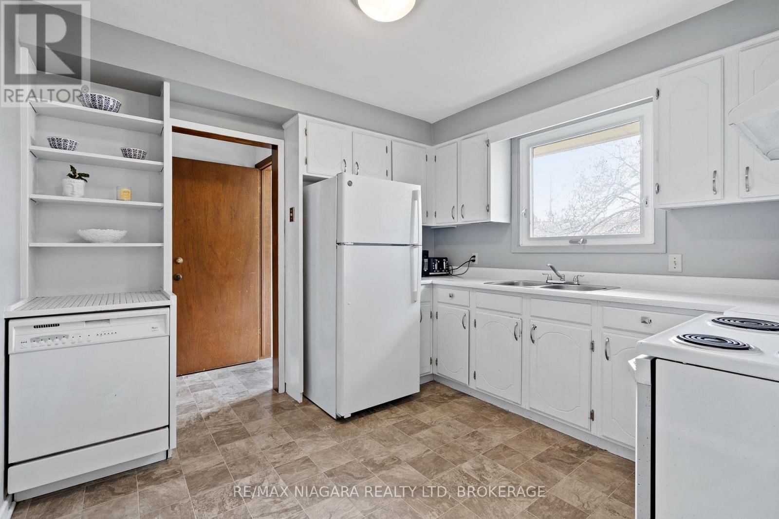 16 CROYDON DRIVE Image 7