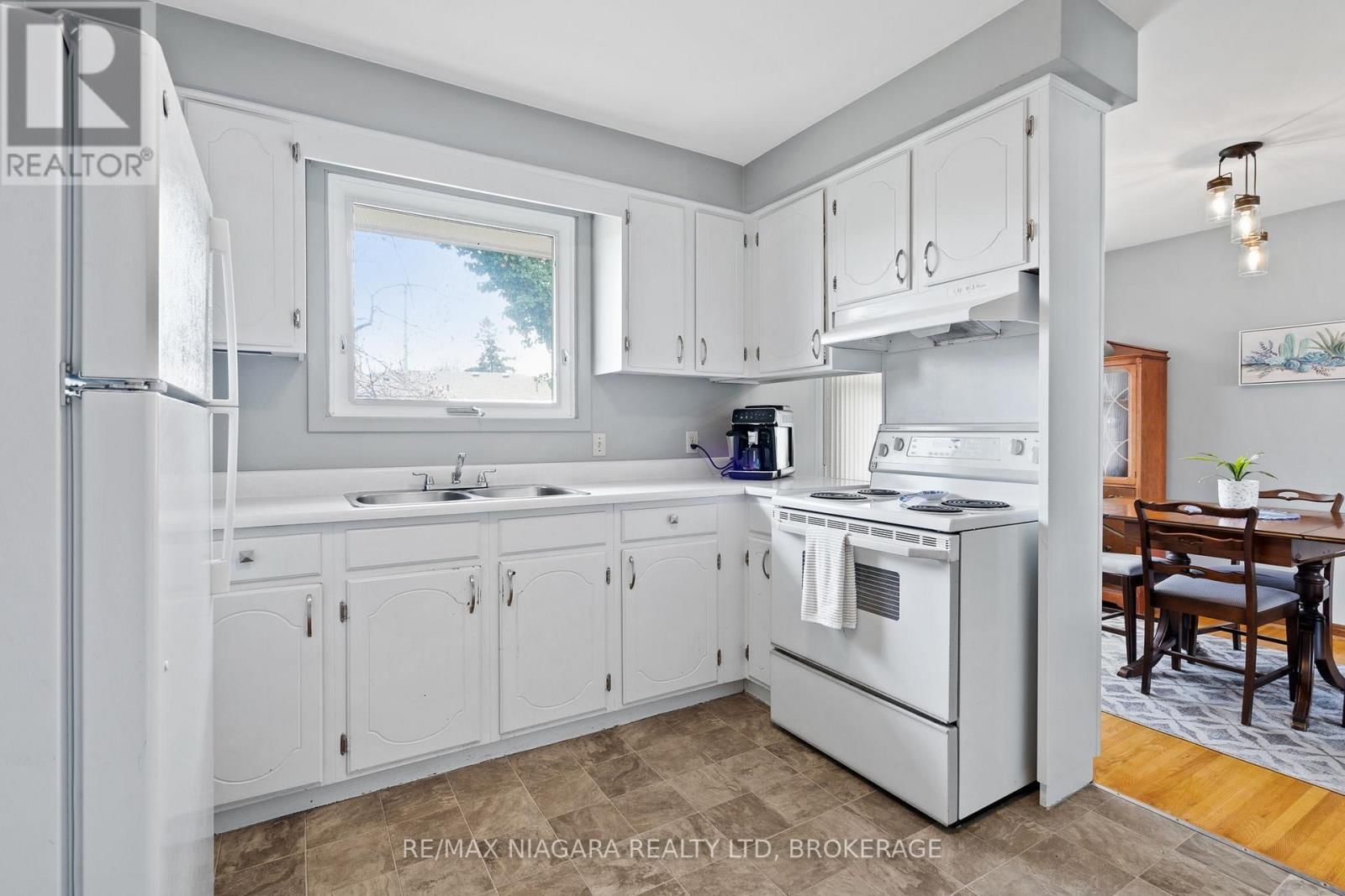 16 CROYDON DRIVE Image 8