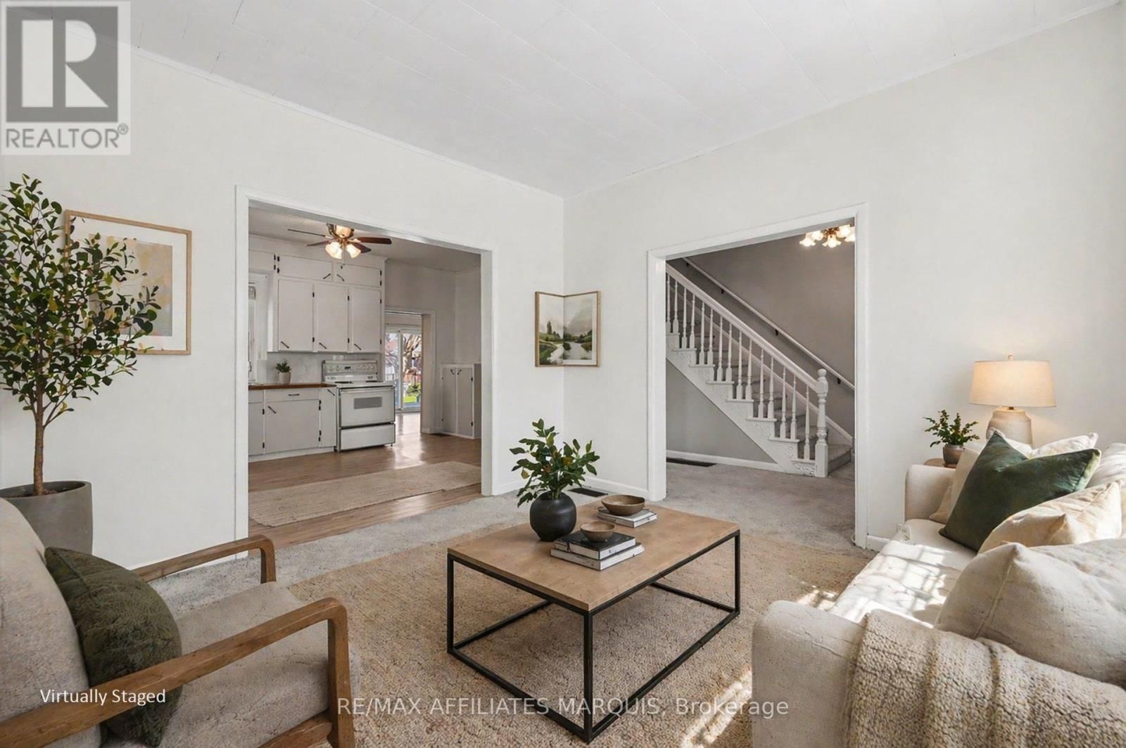 44 CORNELIA STREET EAST Image 11