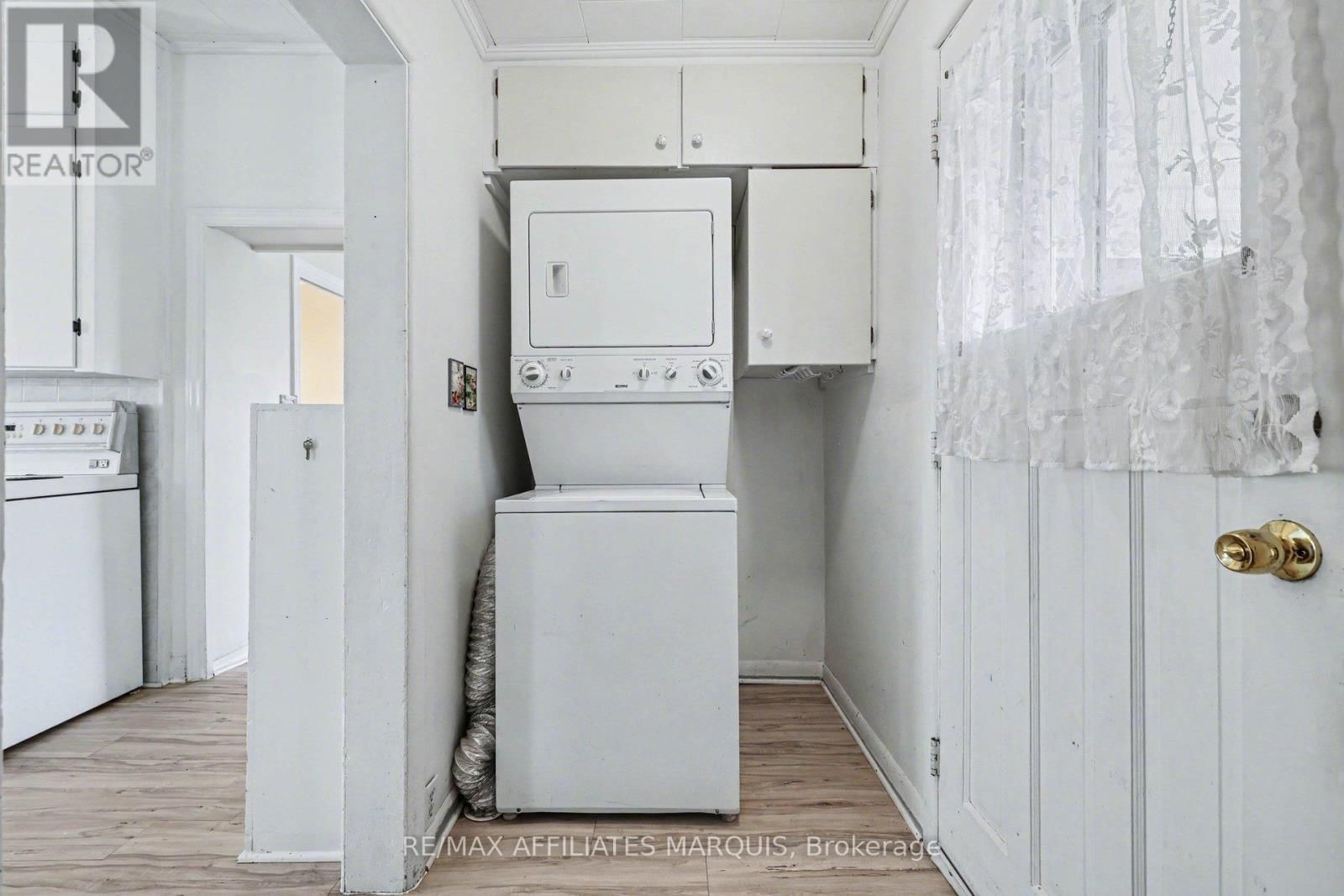 44 CORNELIA STREET EAST Image 14