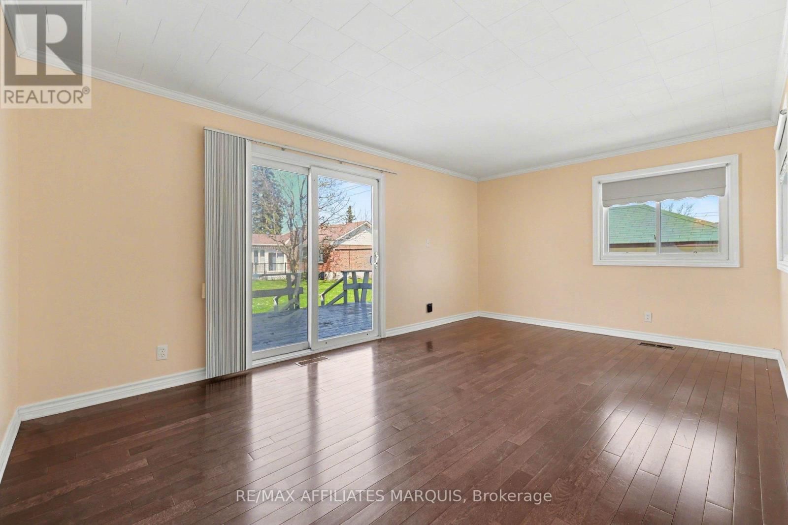 44 CORNELIA STREET EAST Image 16