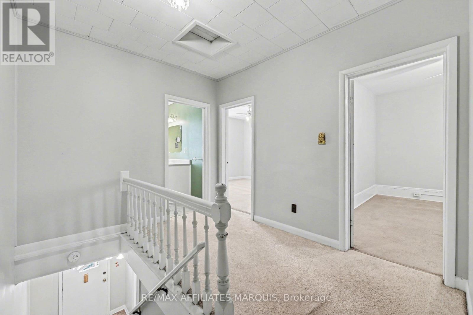 44 CORNELIA STREET EAST Image 21