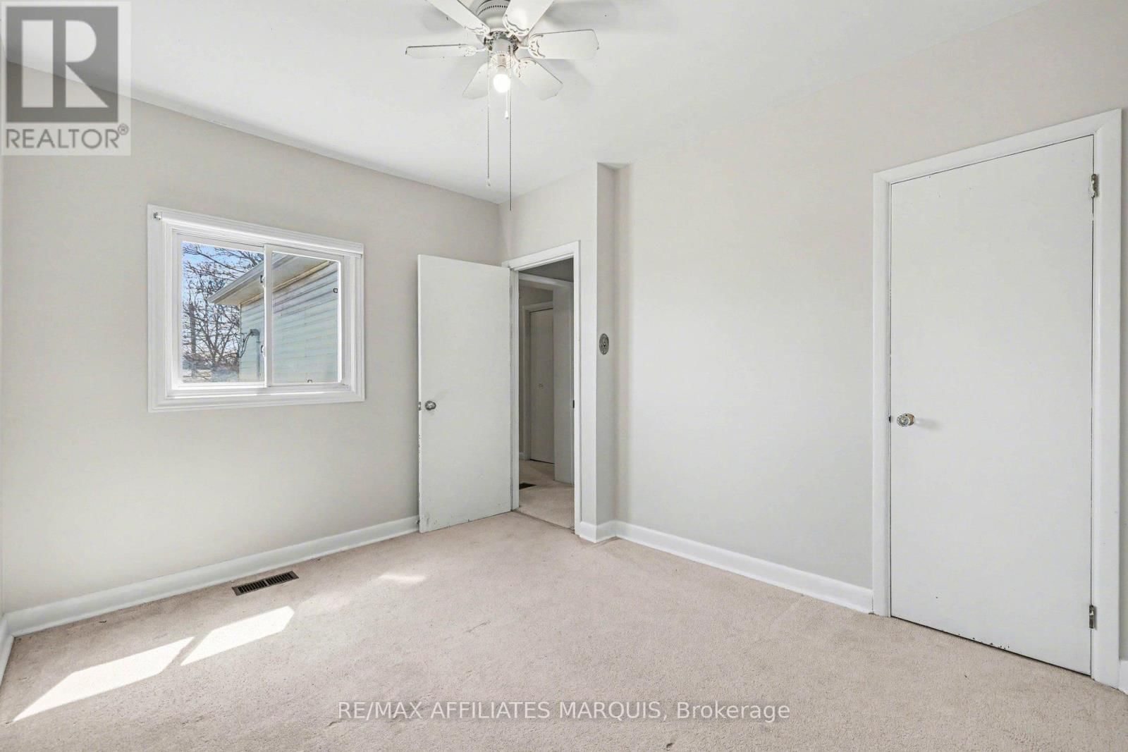 44 CORNELIA STREET EAST Image 28