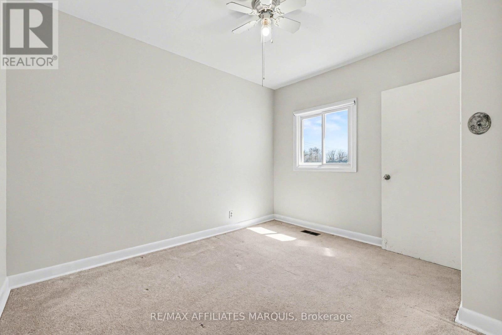 44 CORNELIA STREET EAST Image 29