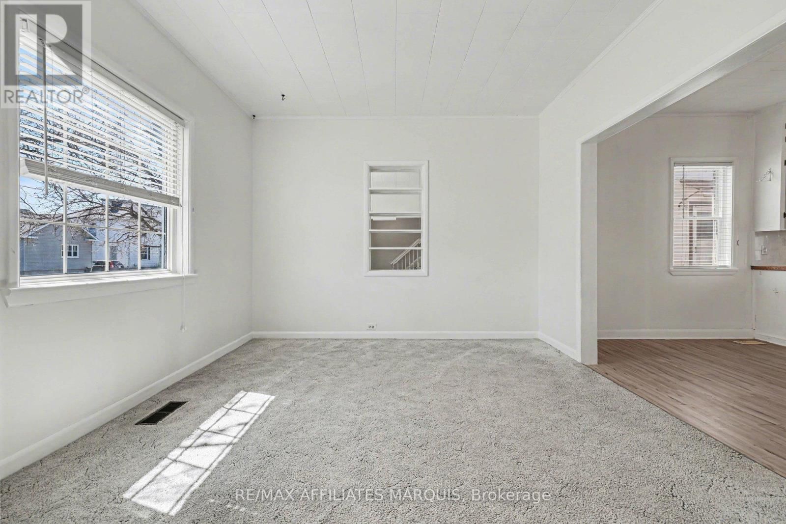 44 CORNELIA STREET EAST Image 6