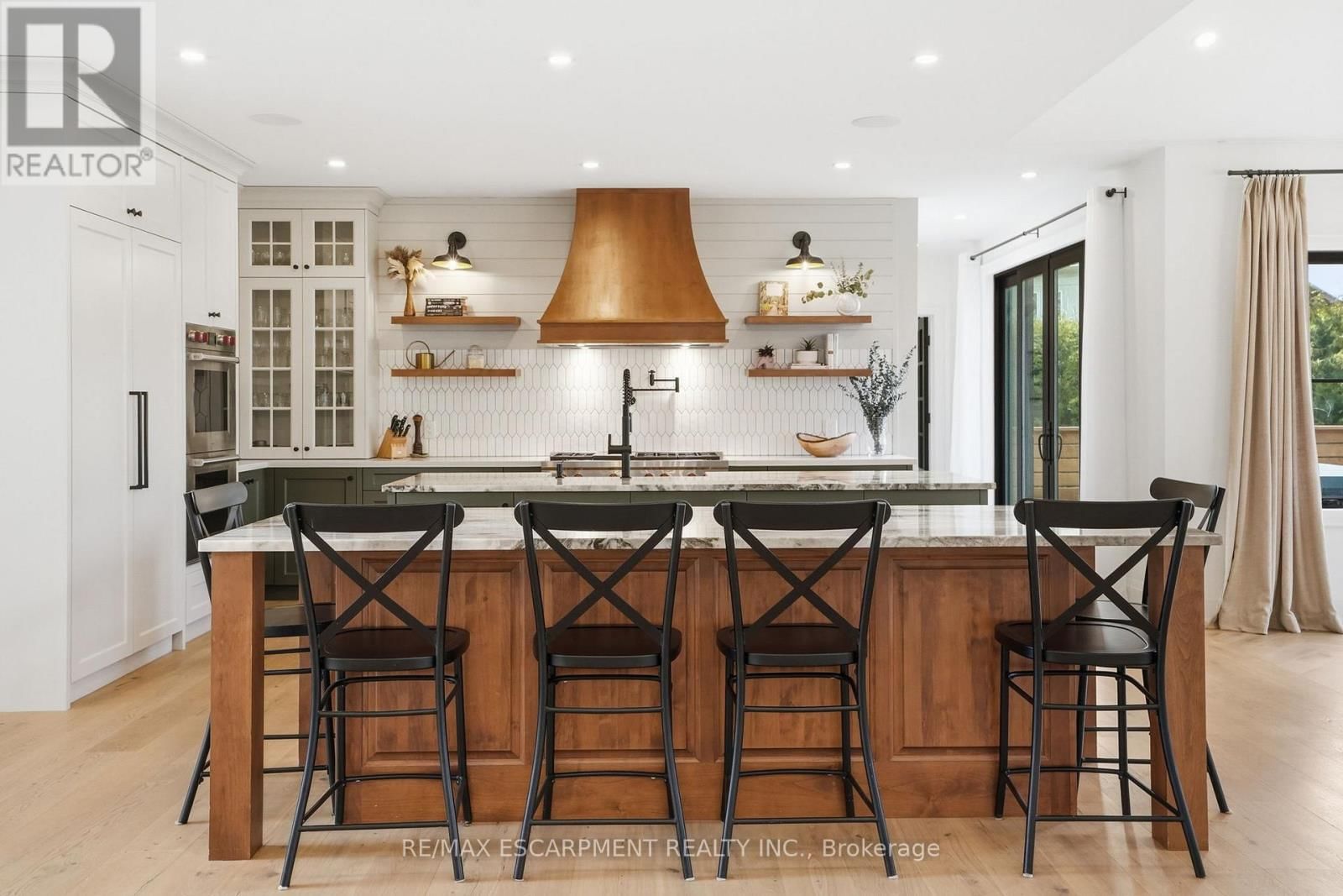 136 ROCKCLIFFE ROAD Image 11