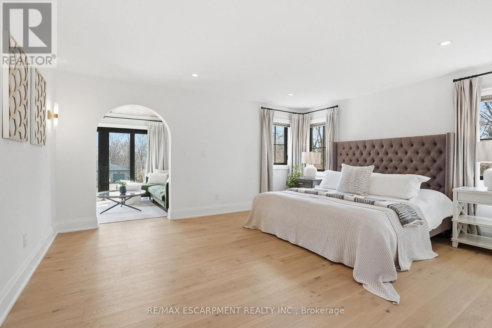 136 ROCKCLIFFE ROAD Image 24