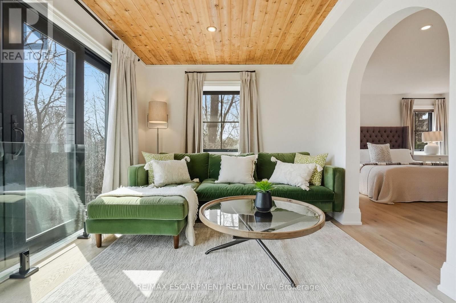 136 ROCKCLIFFE ROAD Image 25