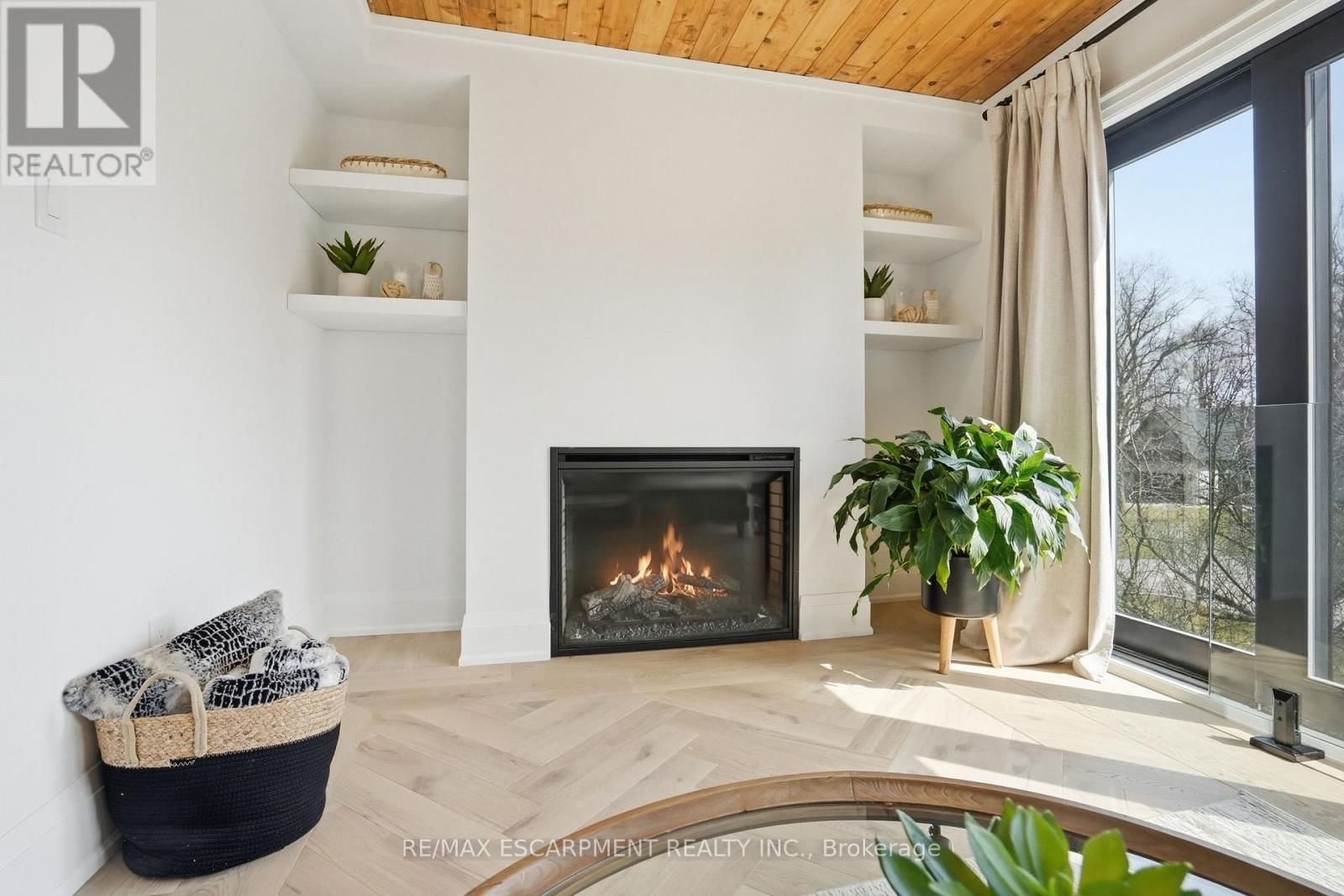 136 ROCKCLIFFE ROAD Image 27