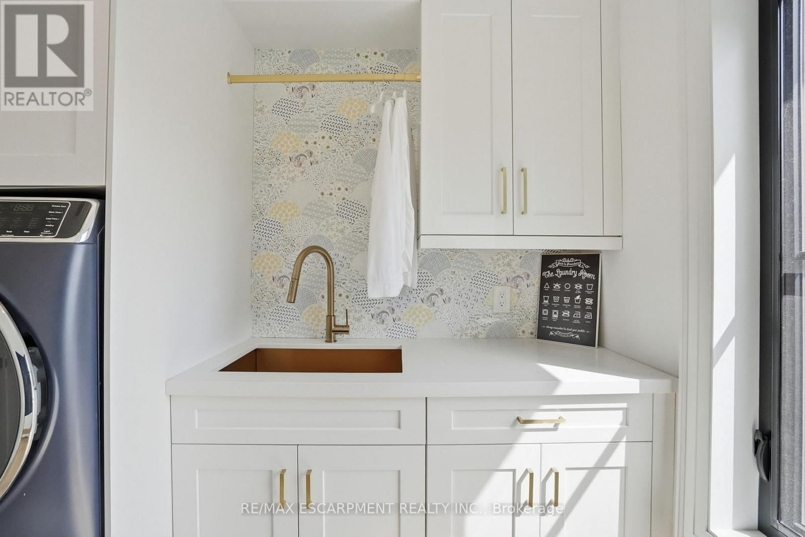 136 ROCKCLIFFE ROAD Image 40