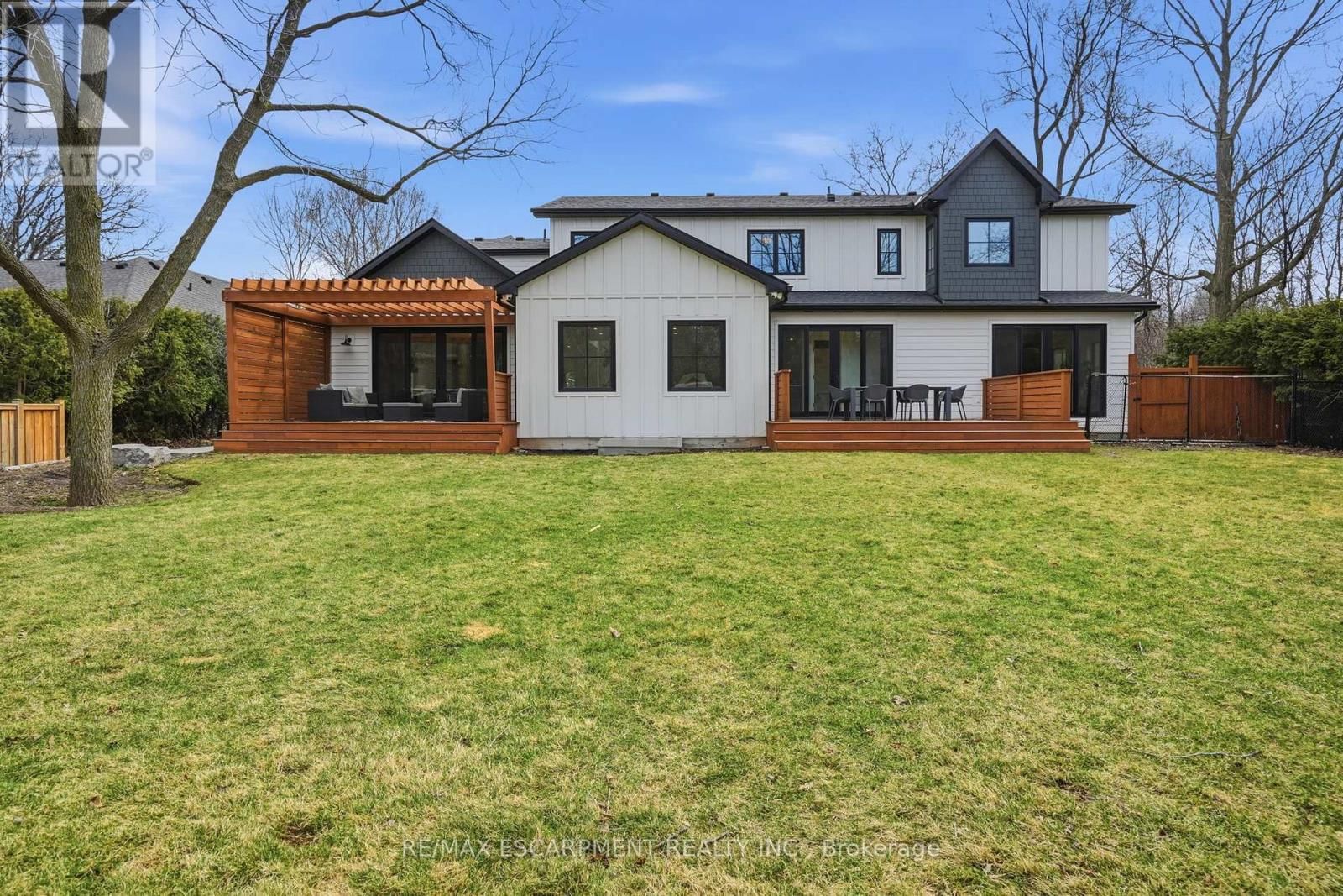 136 ROCKCLIFFE ROAD Image 45