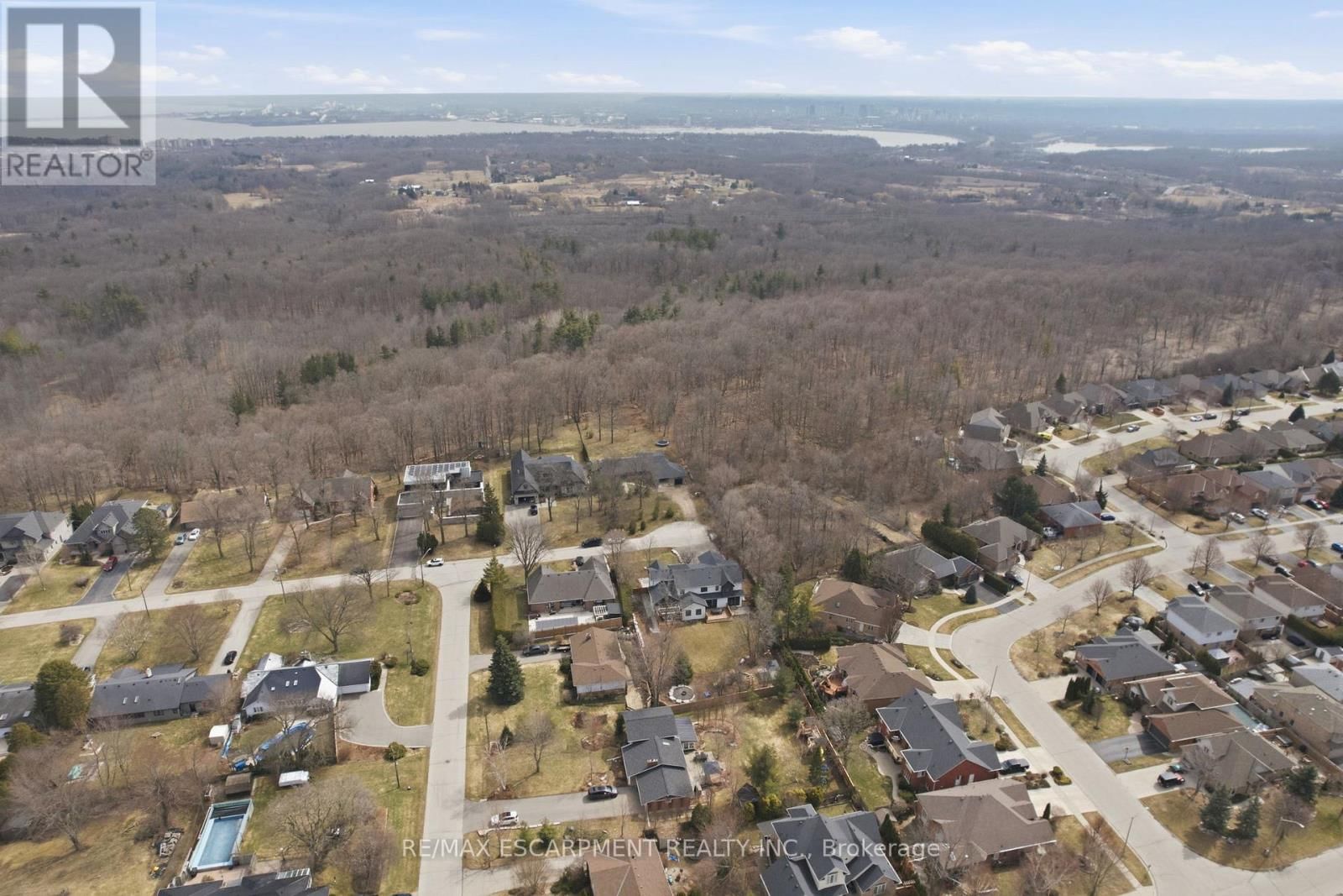 136 ROCKCLIFFE ROAD Image 48