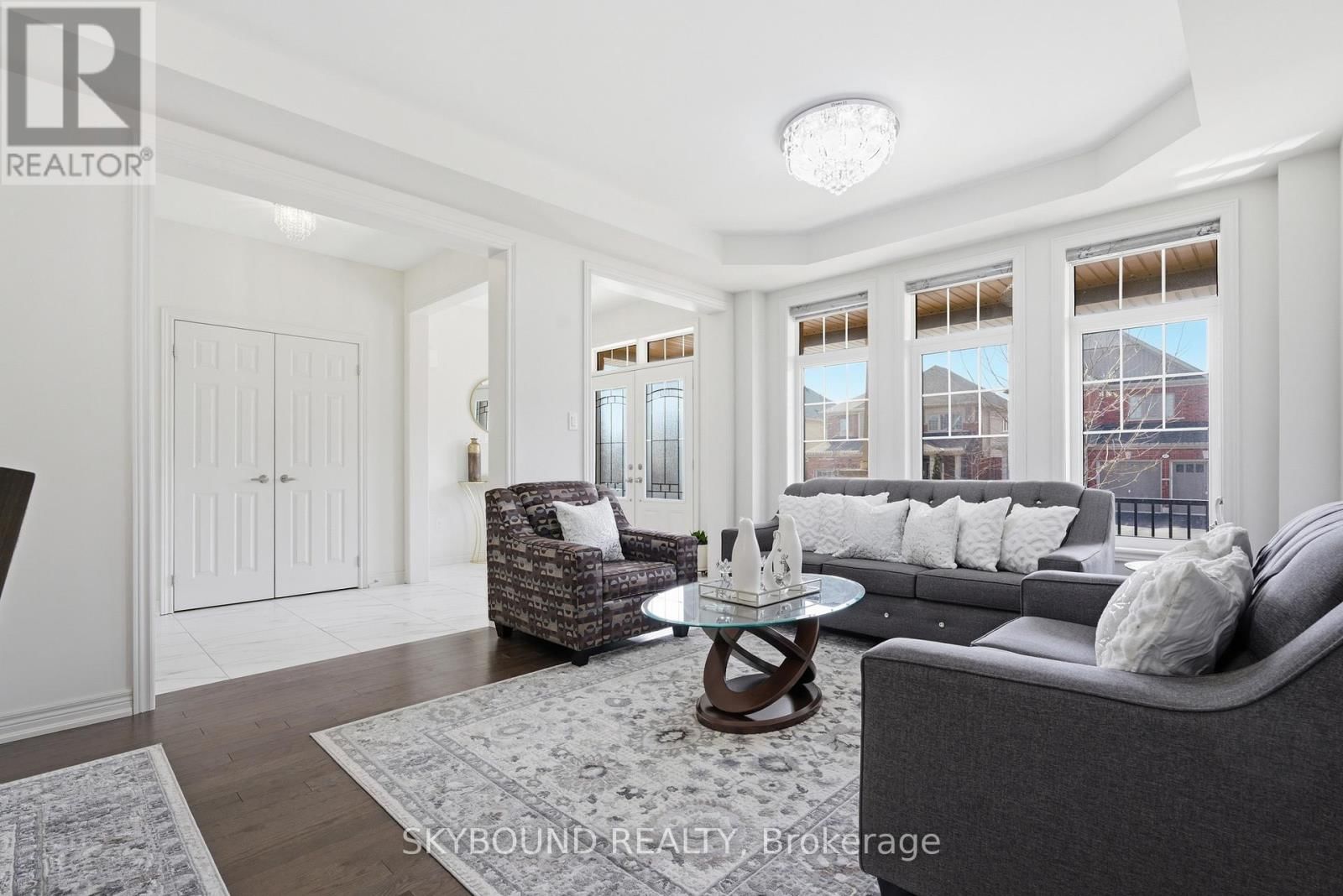 80 HARPIN WAY EAST Image 12