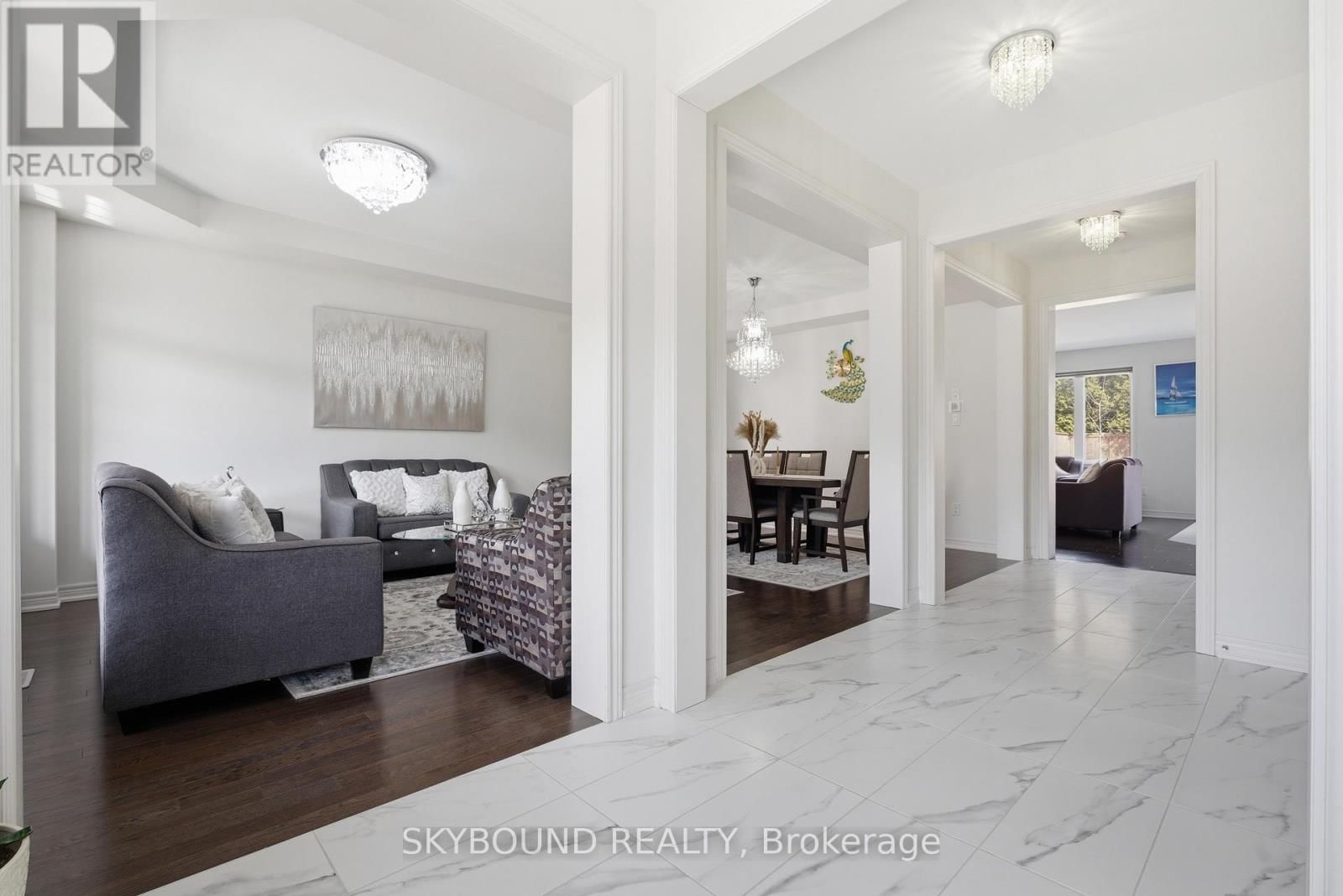 80 HARPIN WAY EAST Image 16