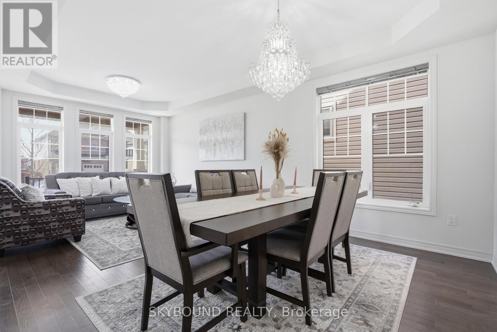 80 HARPIN WAY EAST Image 17