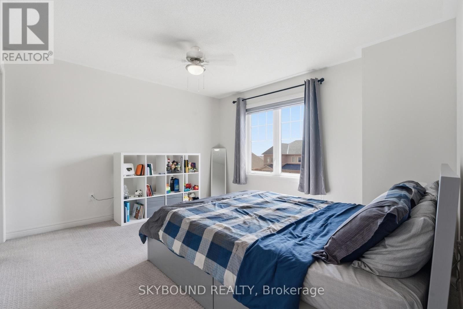 80 HARPIN WAY EAST Image 36