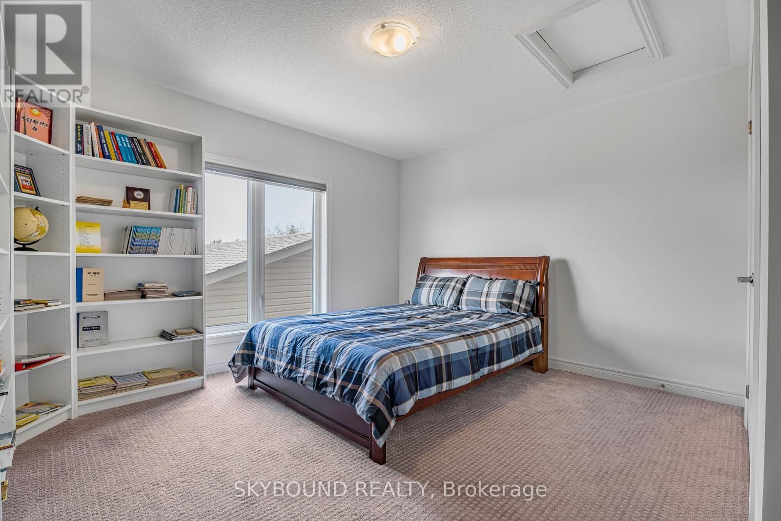 80 HARPIN WAY EAST Image 40