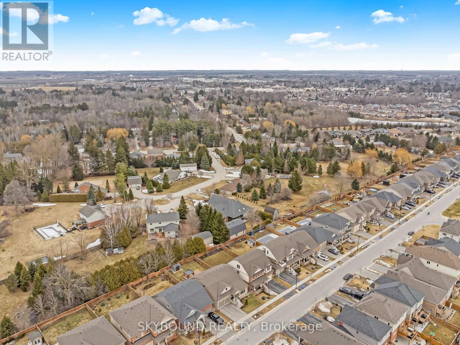 80 HARPIN WAY EAST Image 45