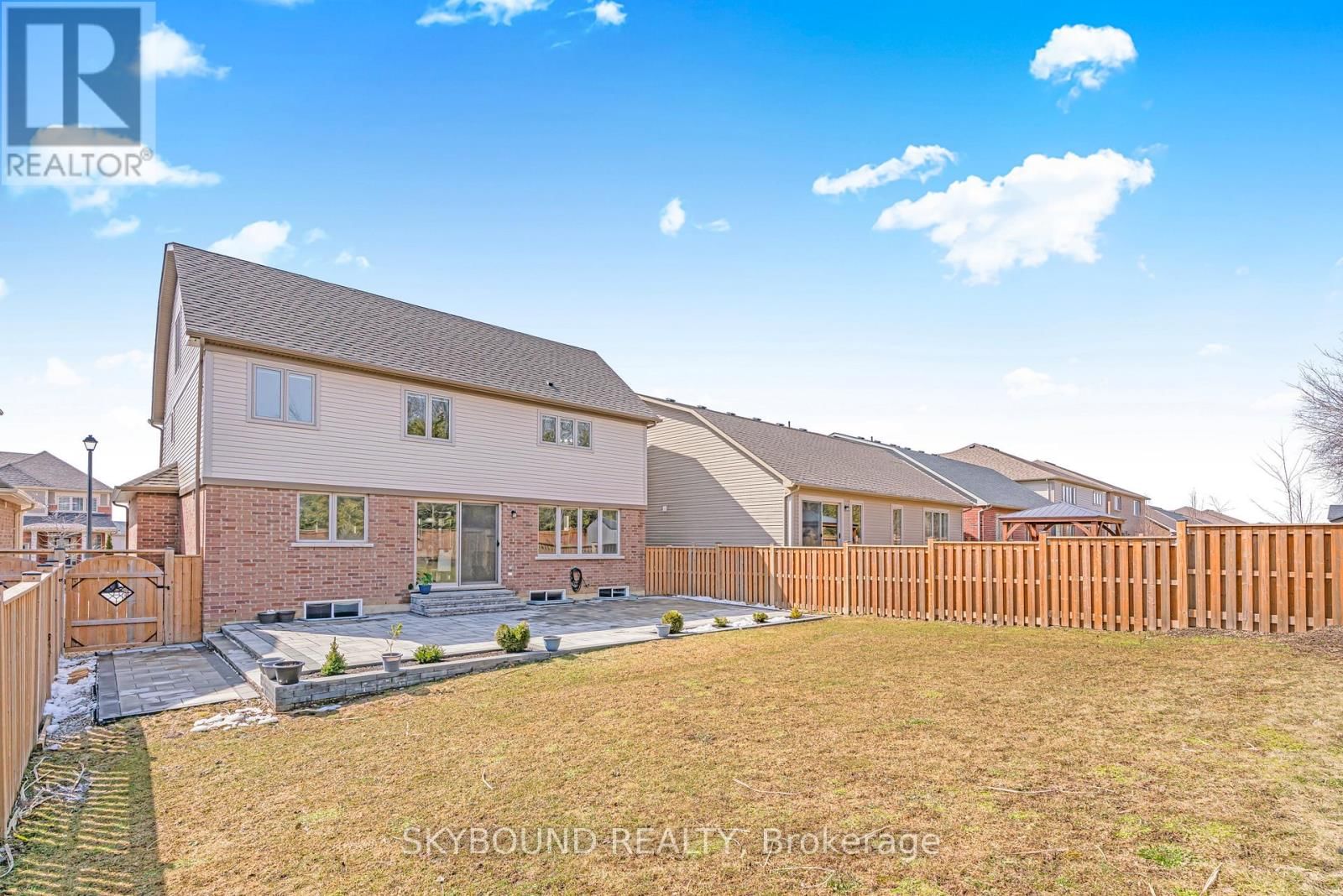 80 HARPIN WAY EAST Image 47