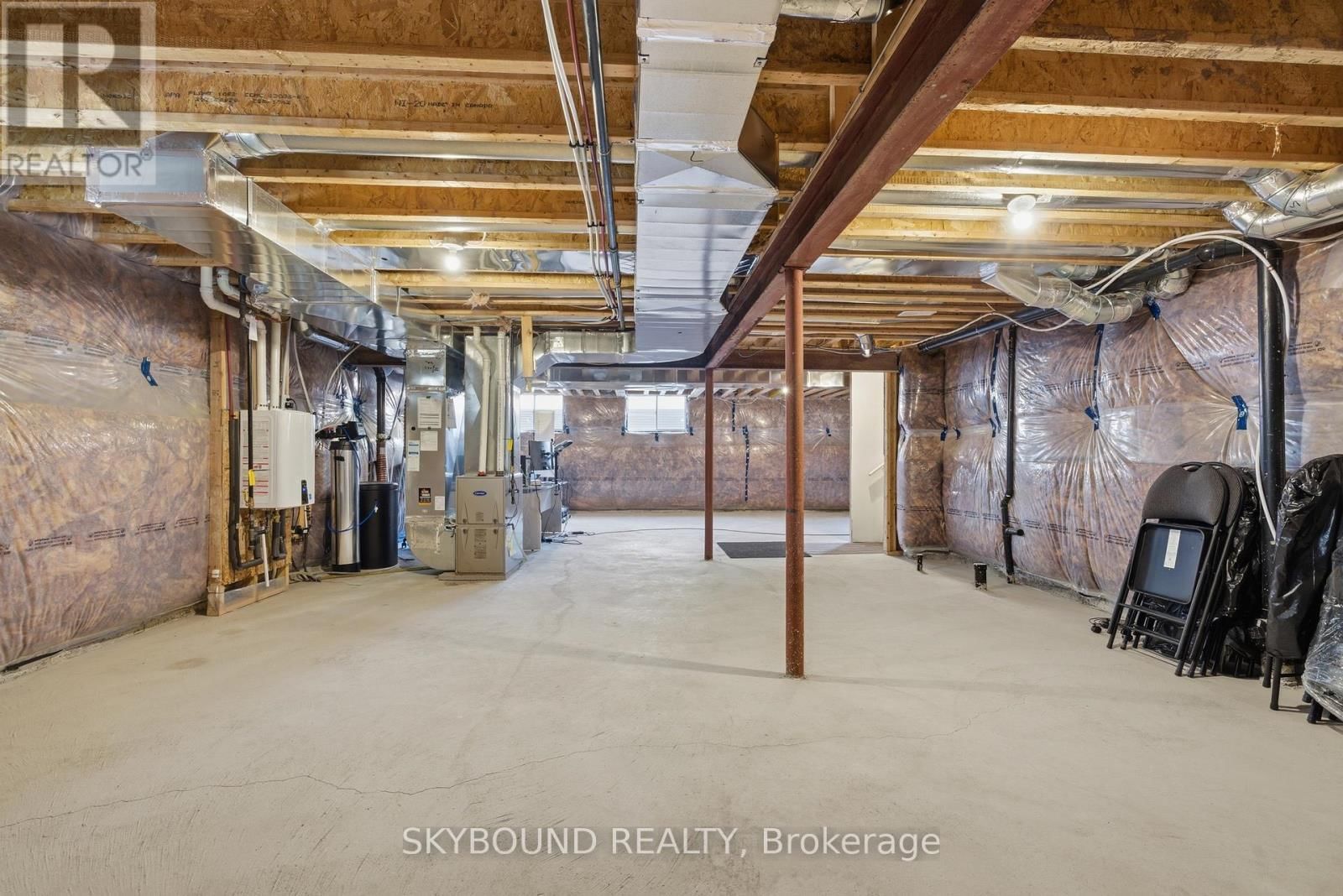 80 HARPIN WAY EAST Image 50