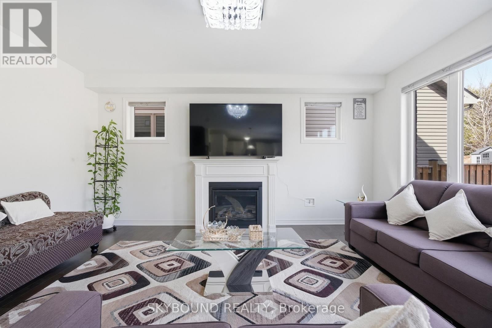 80 HARPIN WAY EAST Image 7