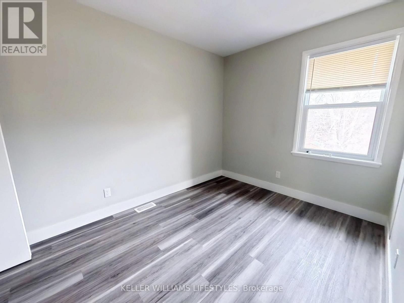 74 ESSEX STREET Image 16