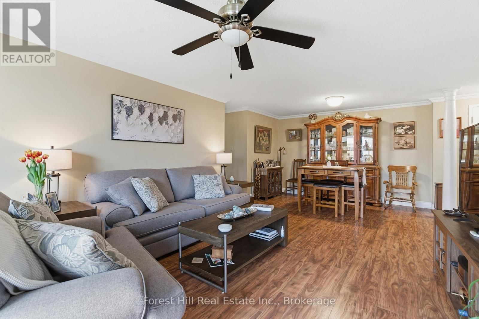 402 - 55 BLUE SPRINGS DRIVE Image 11