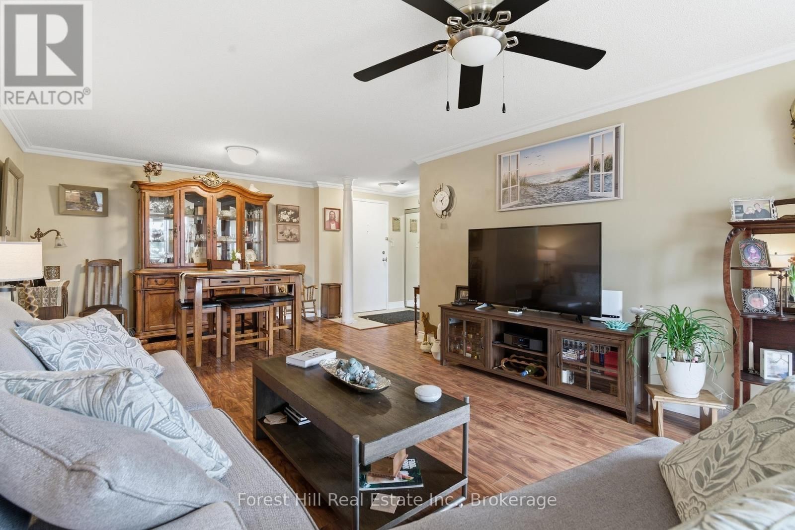 402 - 55 BLUE SPRINGS DRIVE Image 12