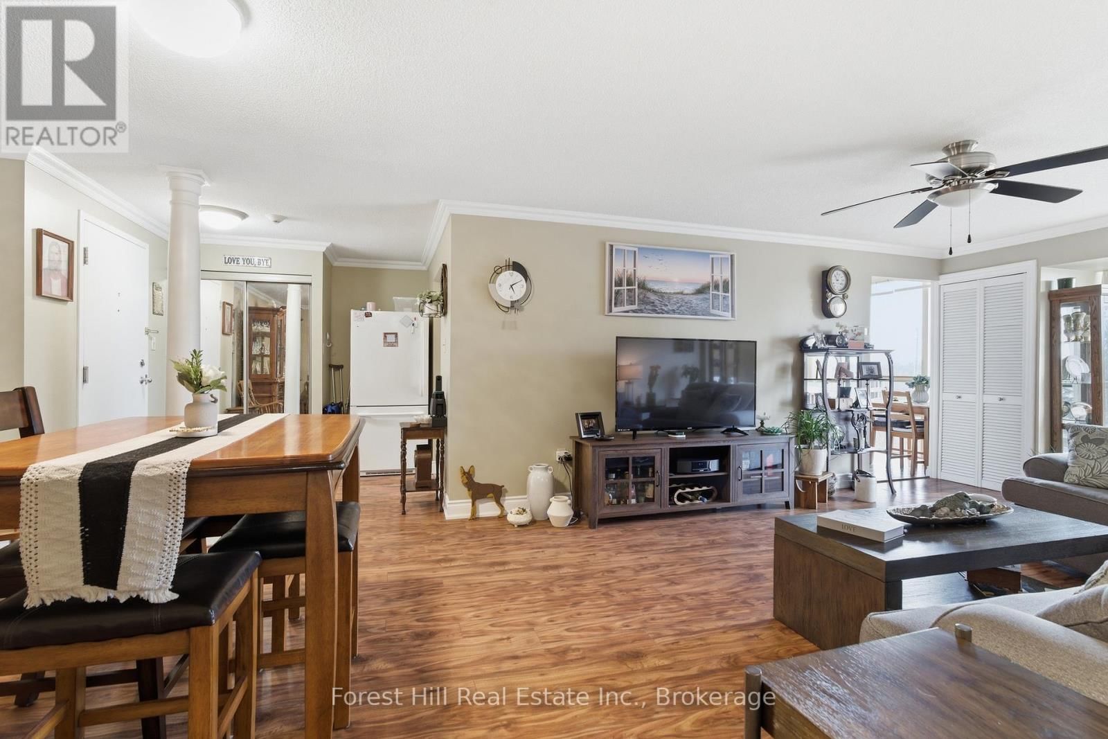 402 - 55 BLUE SPRINGS DRIVE Image 14