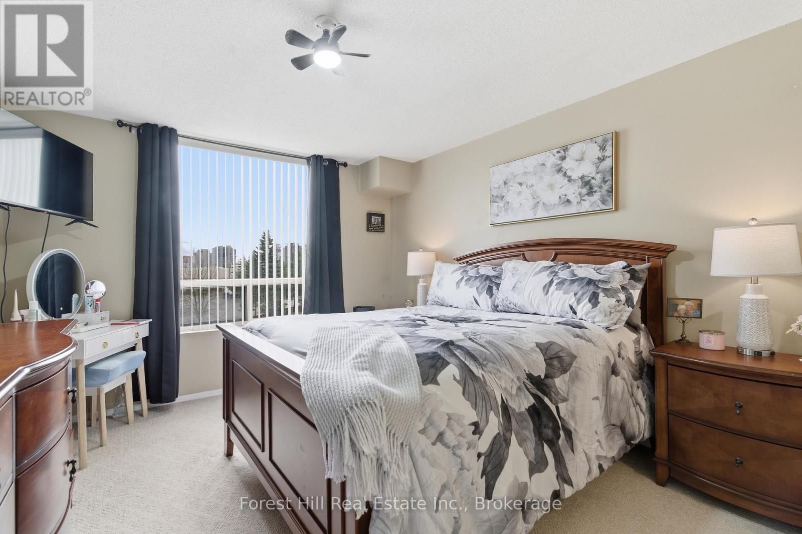 402 - 55 BLUE SPRINGS DRIVE Image 18