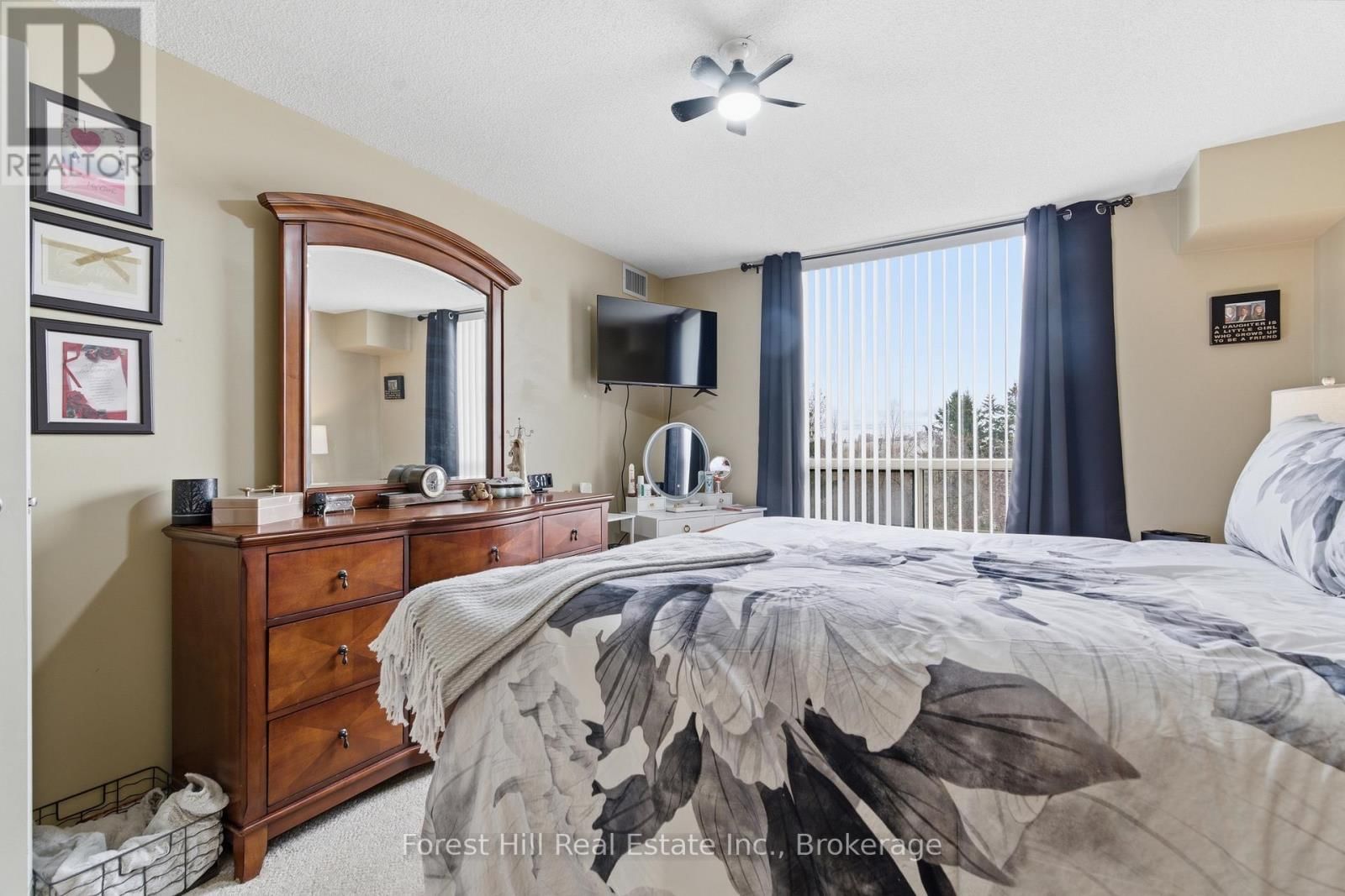 402 - 55 BLUE SPRINGS DRIVE Image 19