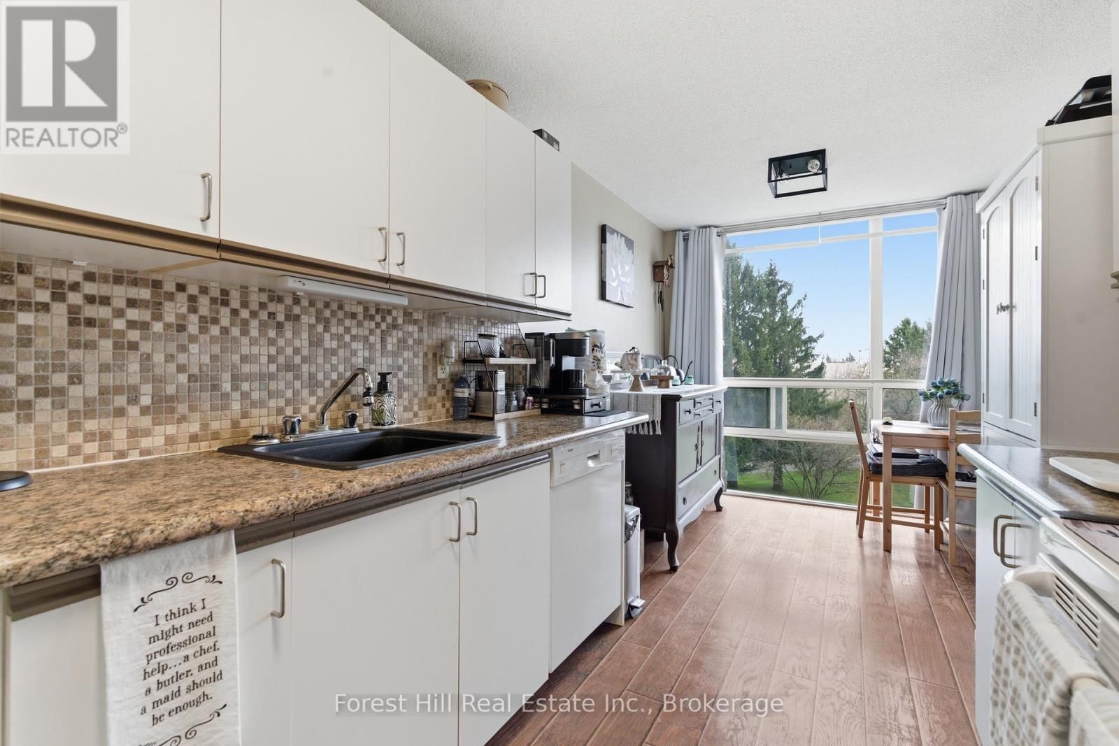 402 - 55 BLUE SPRINGS DRIVE Image 6