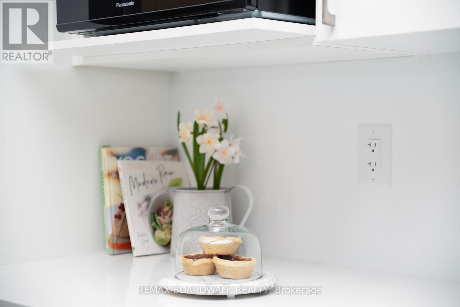 302 HALIBURTON HEIGHTS Image 26