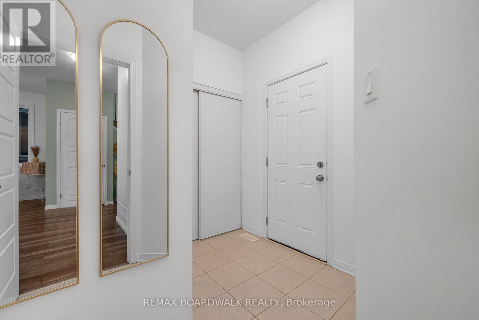 302 HALIBURTON HEIGHTS Image 27