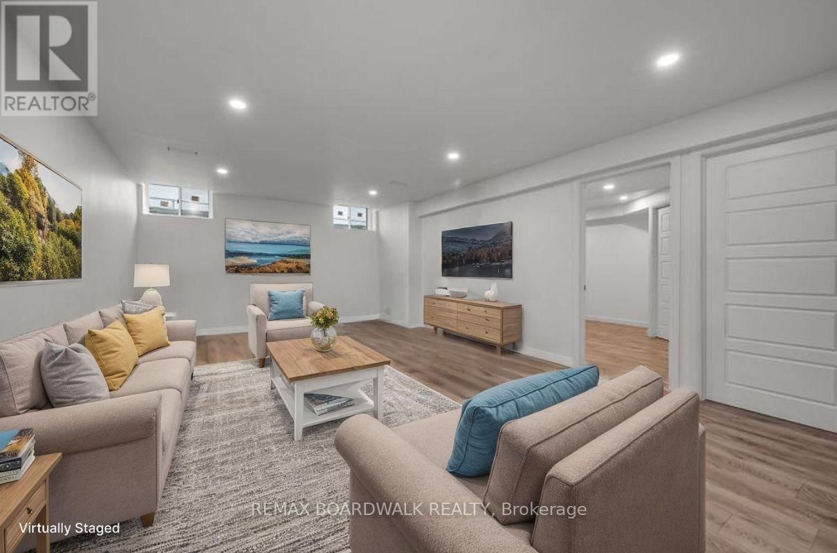 302 HALIBURTON HEIGHTS Image 46