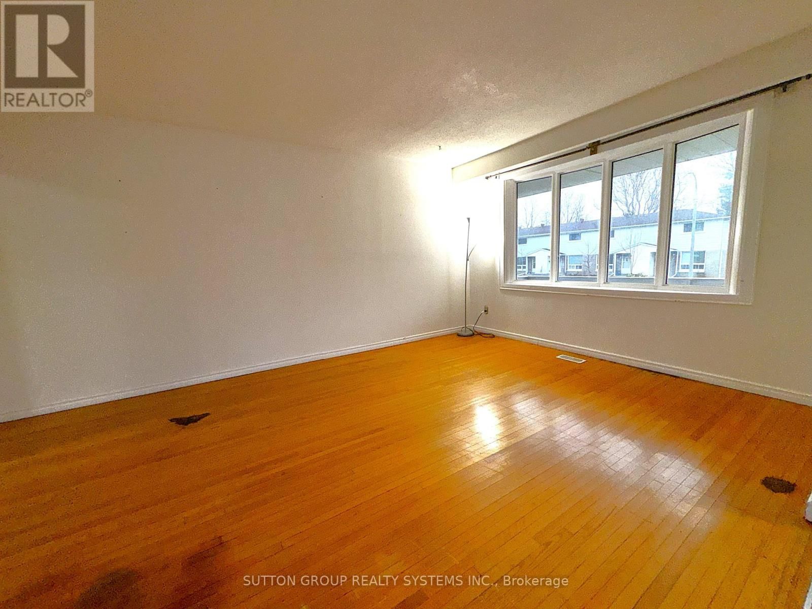 42 INGLESIDE DRIVE Image 6