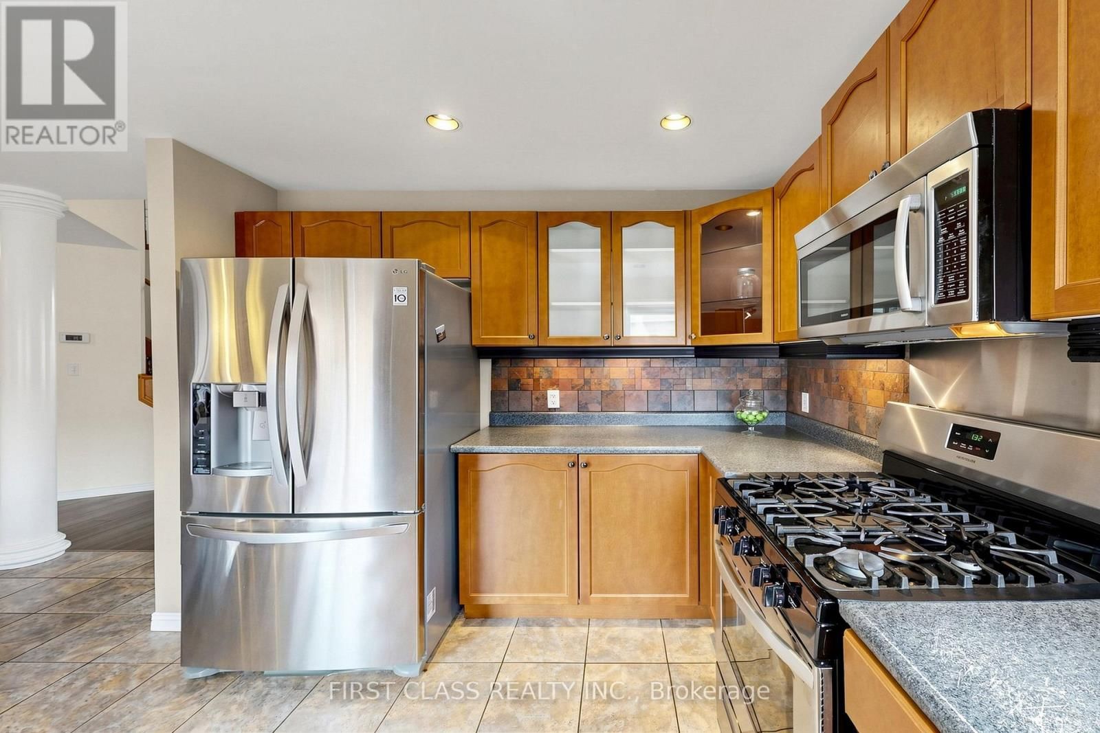 11 DIAMOND COURT Image 17