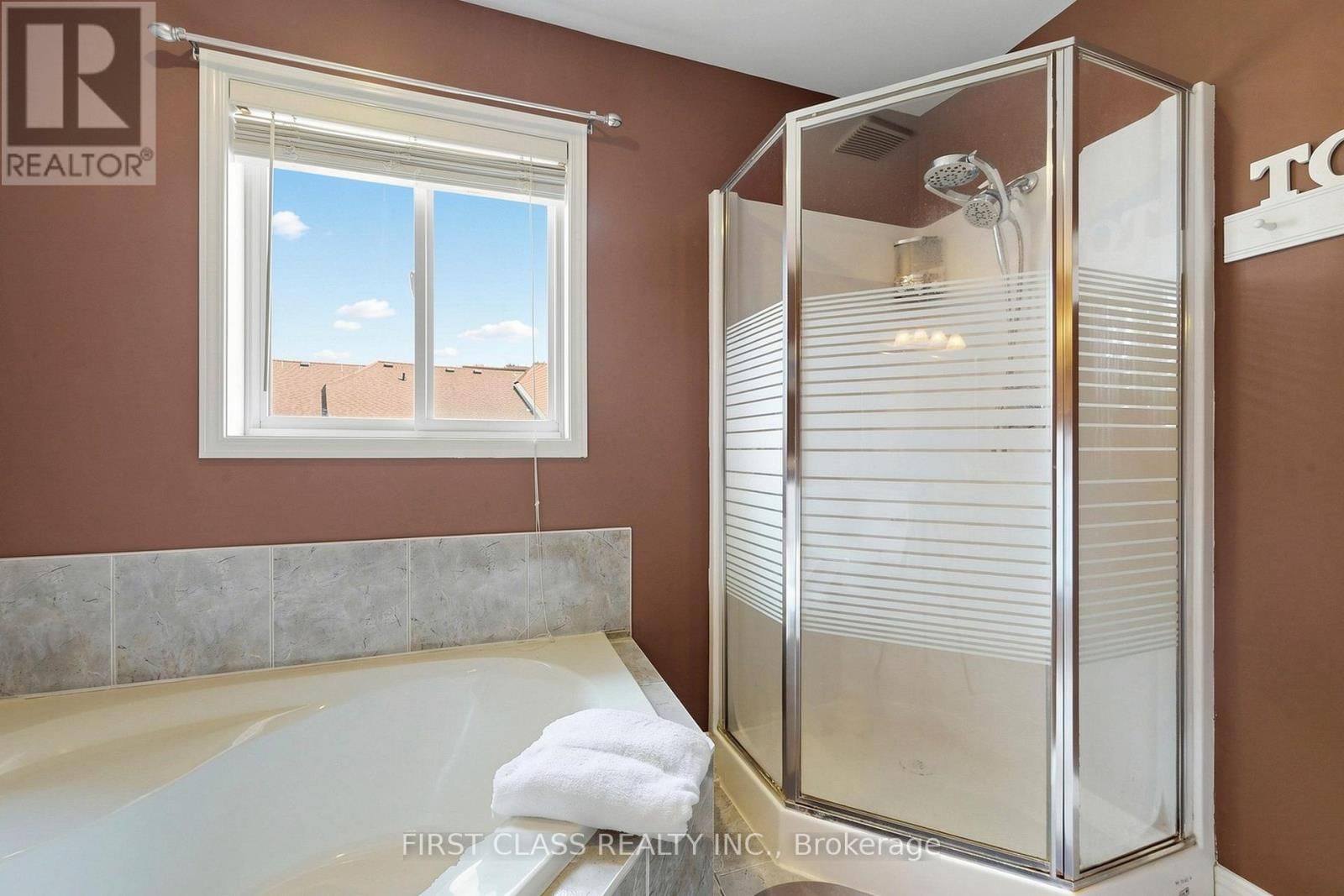 11 DIAMOND COURT Image 33