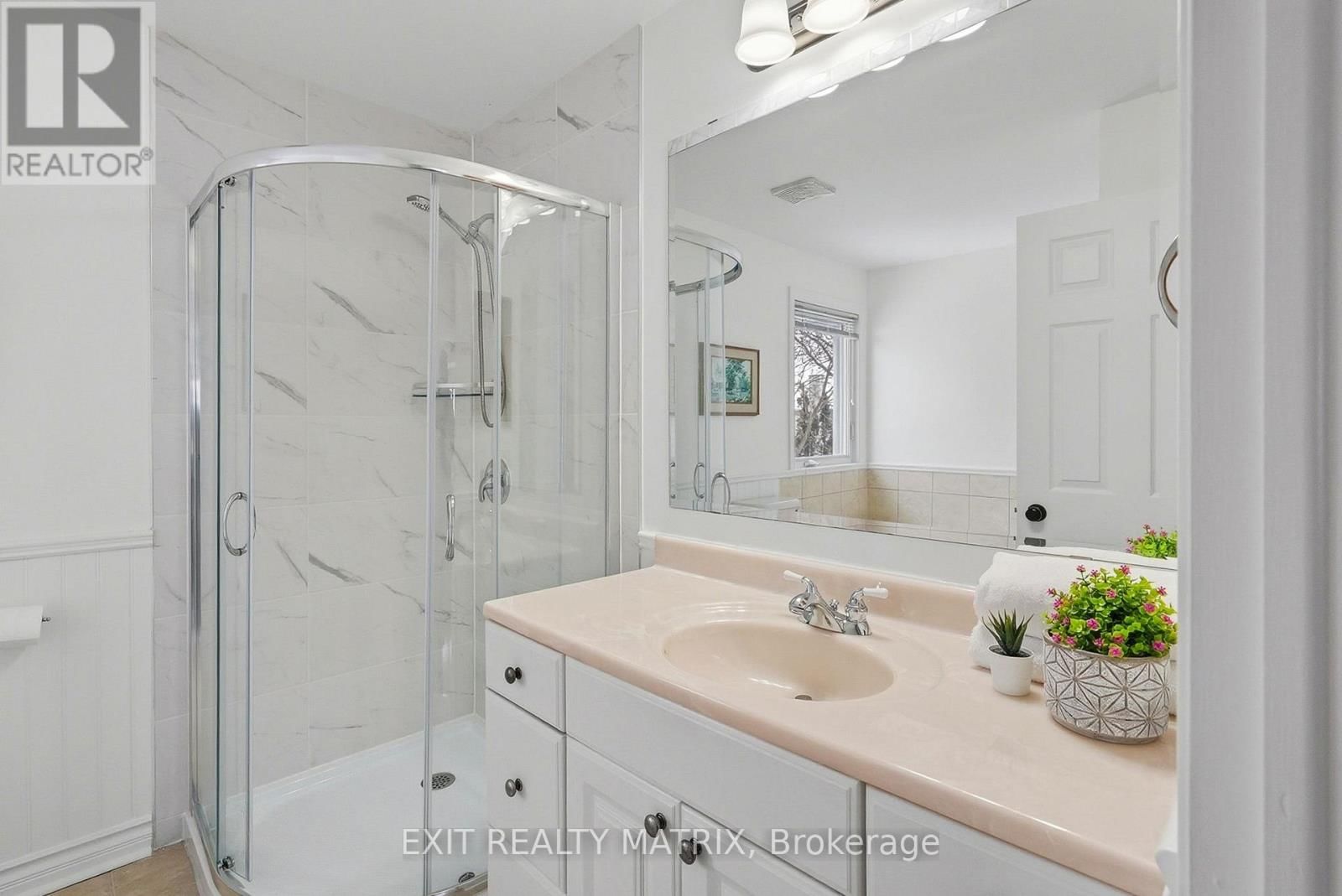 727 BROME CRESCENT Image 11