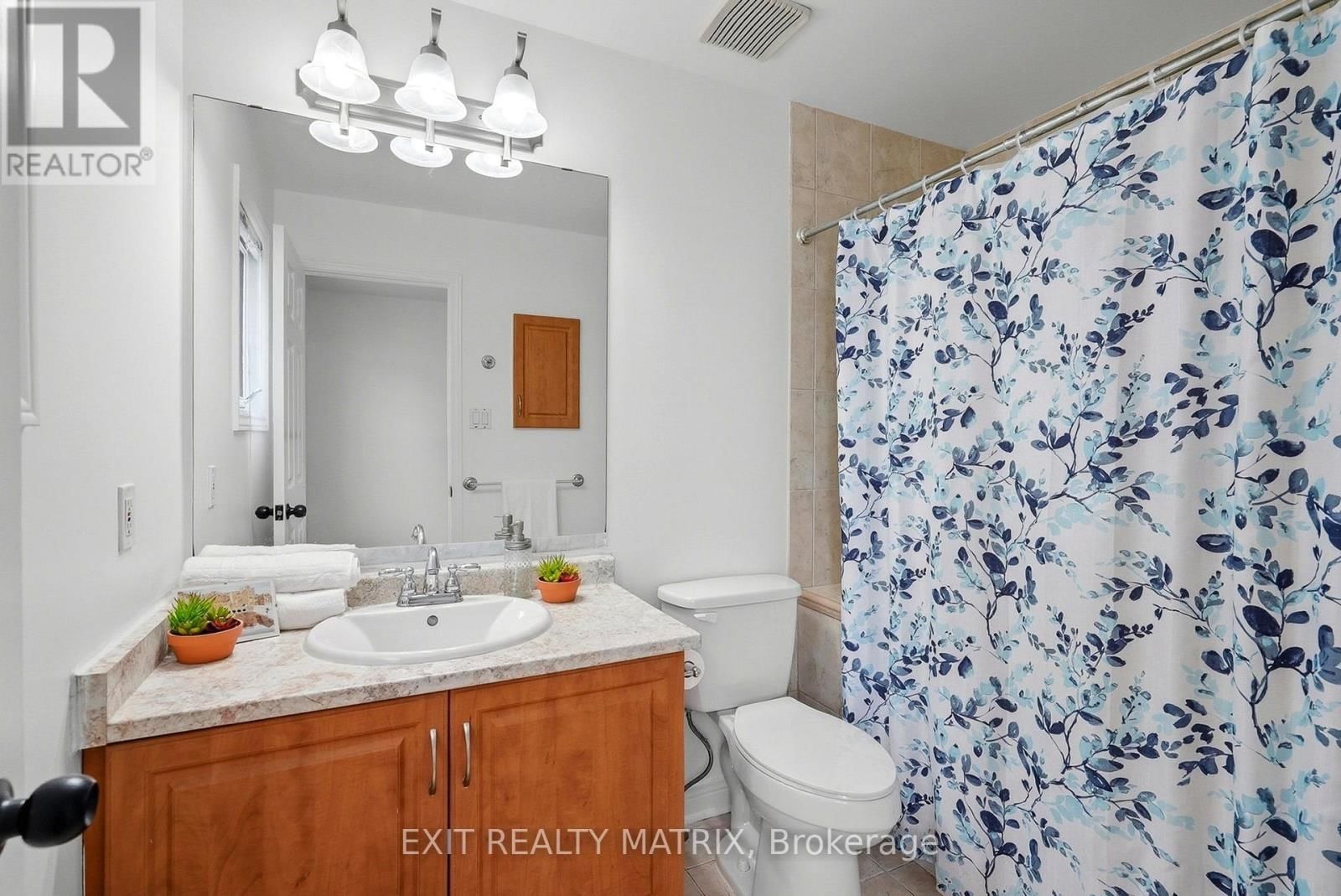 727 BROME CRESCENT Image 17