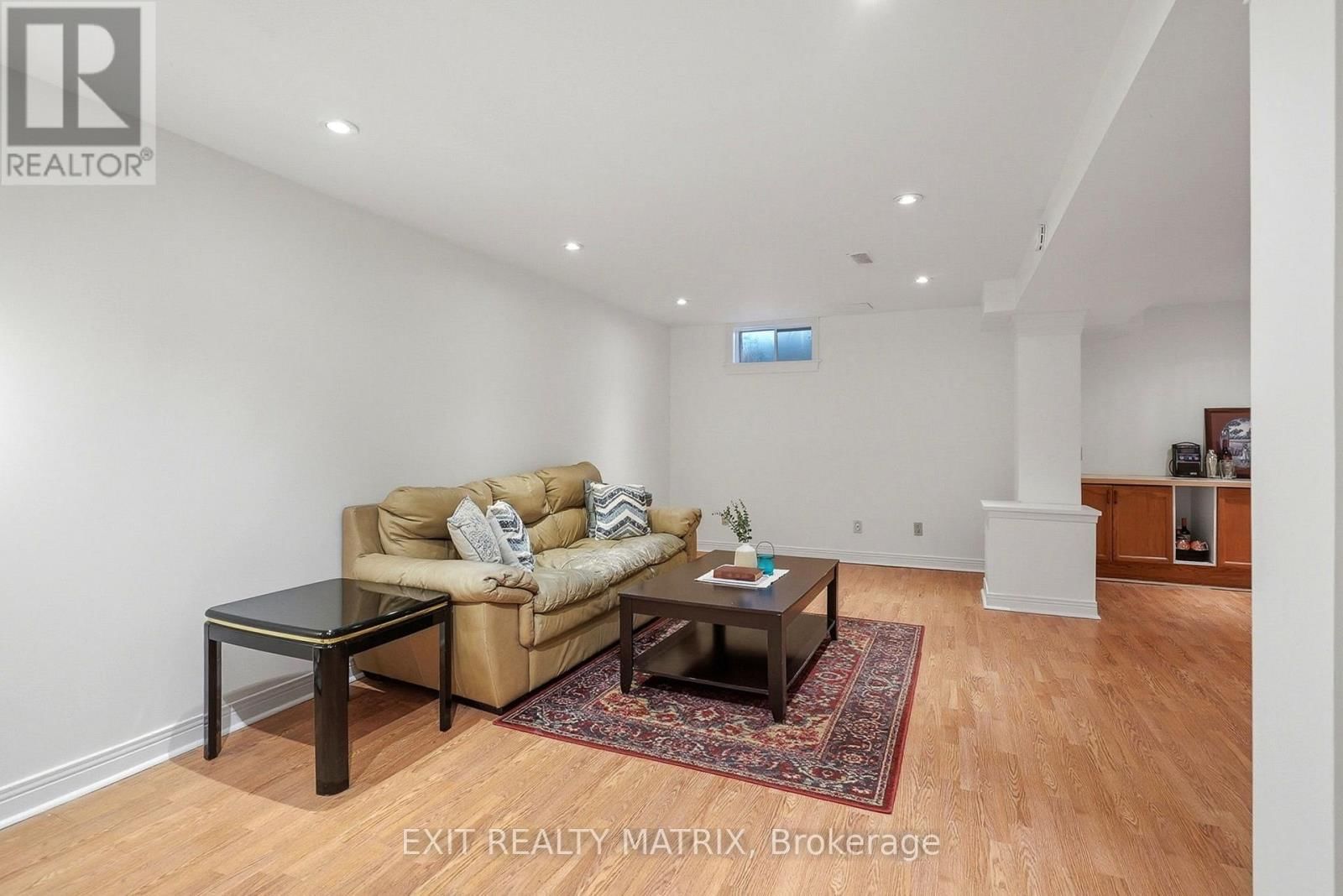 727 BROME CRESCENT Image 18