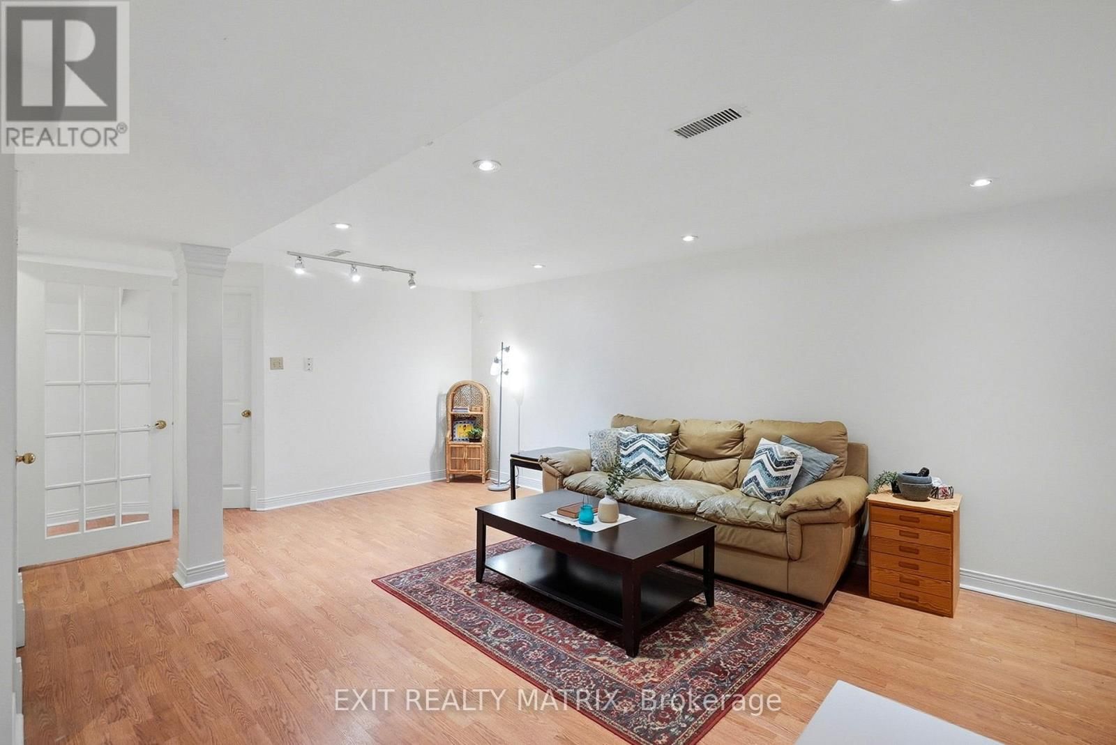 727 BROME CRESCENT Image 20