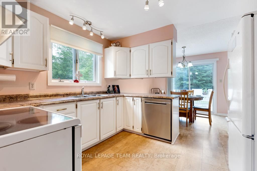 17 MARIC TRAIL Image 11