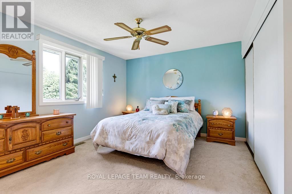 17 MARIC TRAIL Image 25