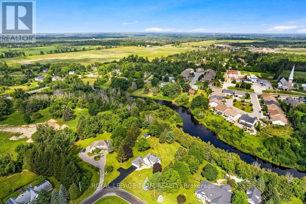 17 MARIC TRAIL Image 36