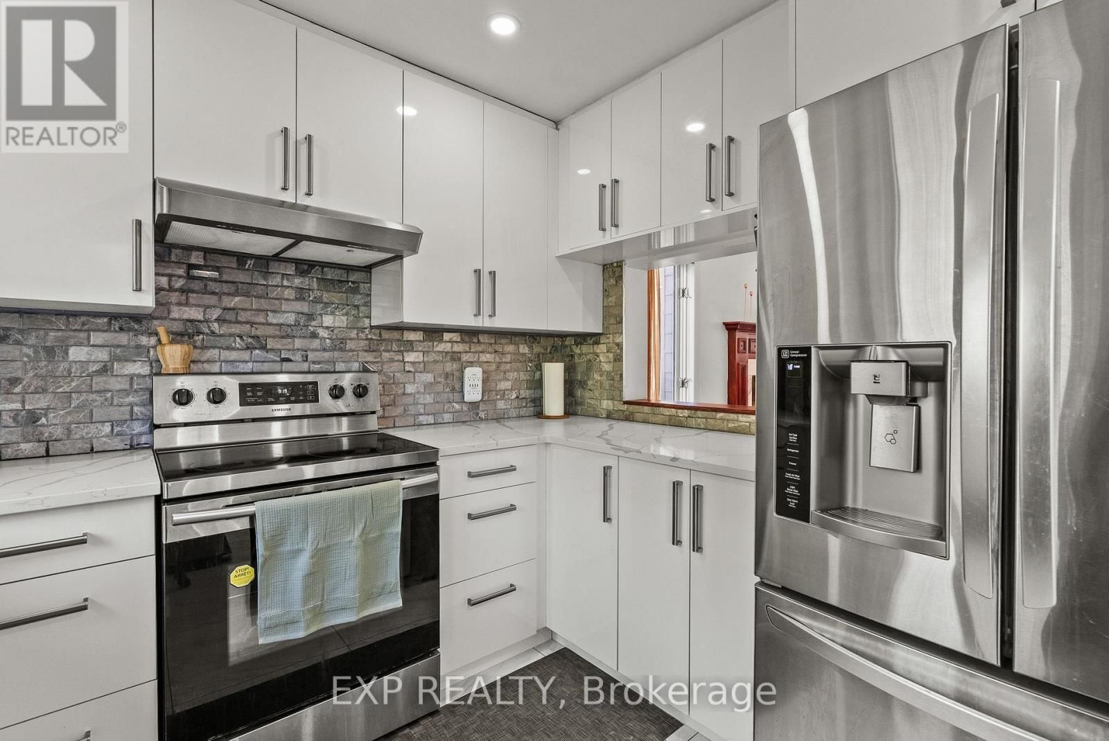 1582 BLOHM DRIVE Image 11