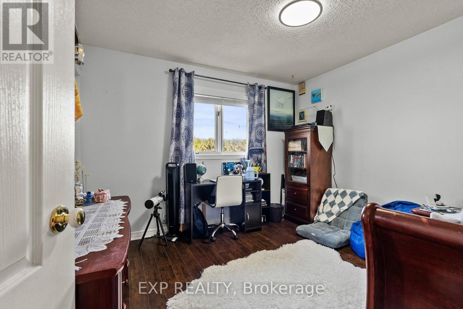 1582 BLOHM DRIVE Image 28