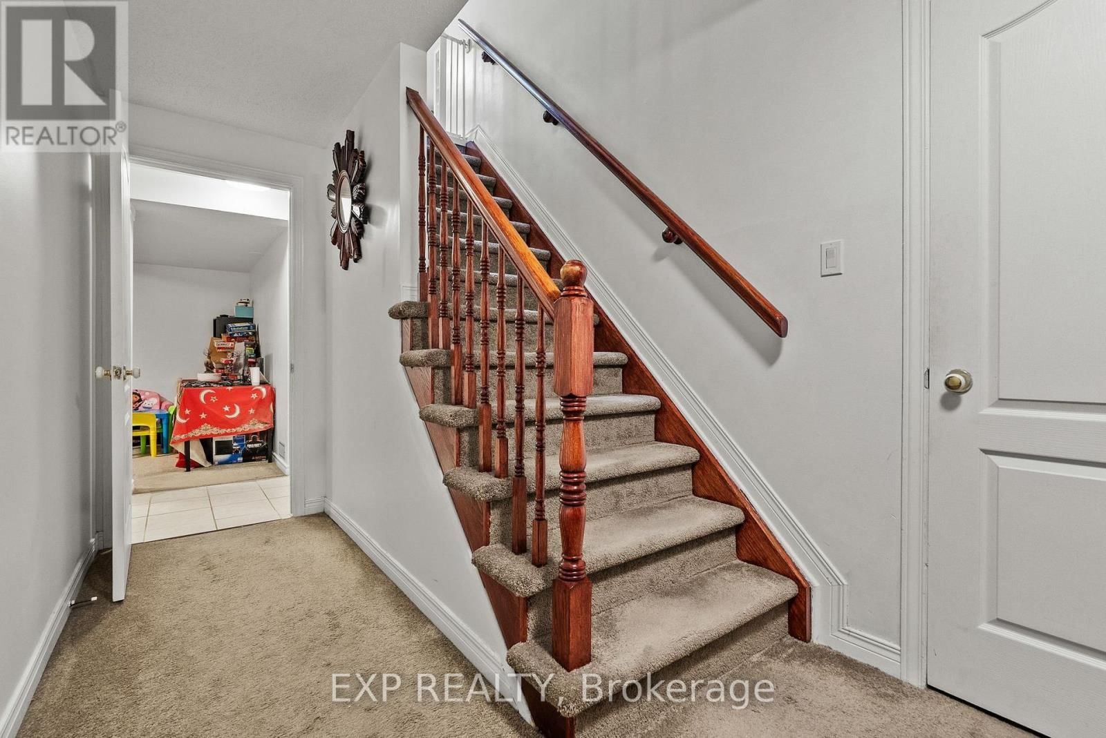 1582 BLOHM DRIVE Image 32