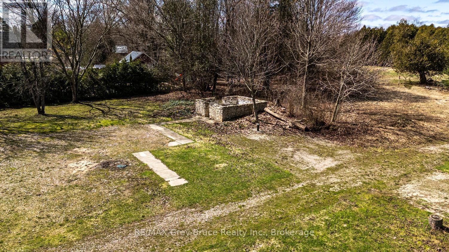 019556 HIGHWAY 6 Image 15