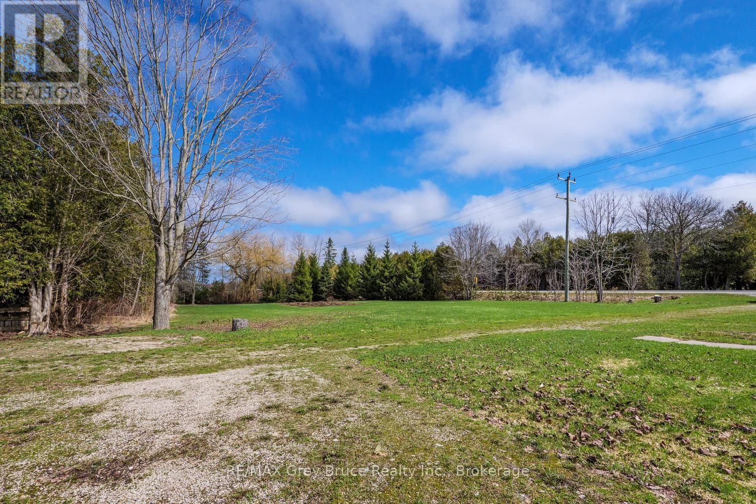 019556 HIGHWAY 6 Image 20